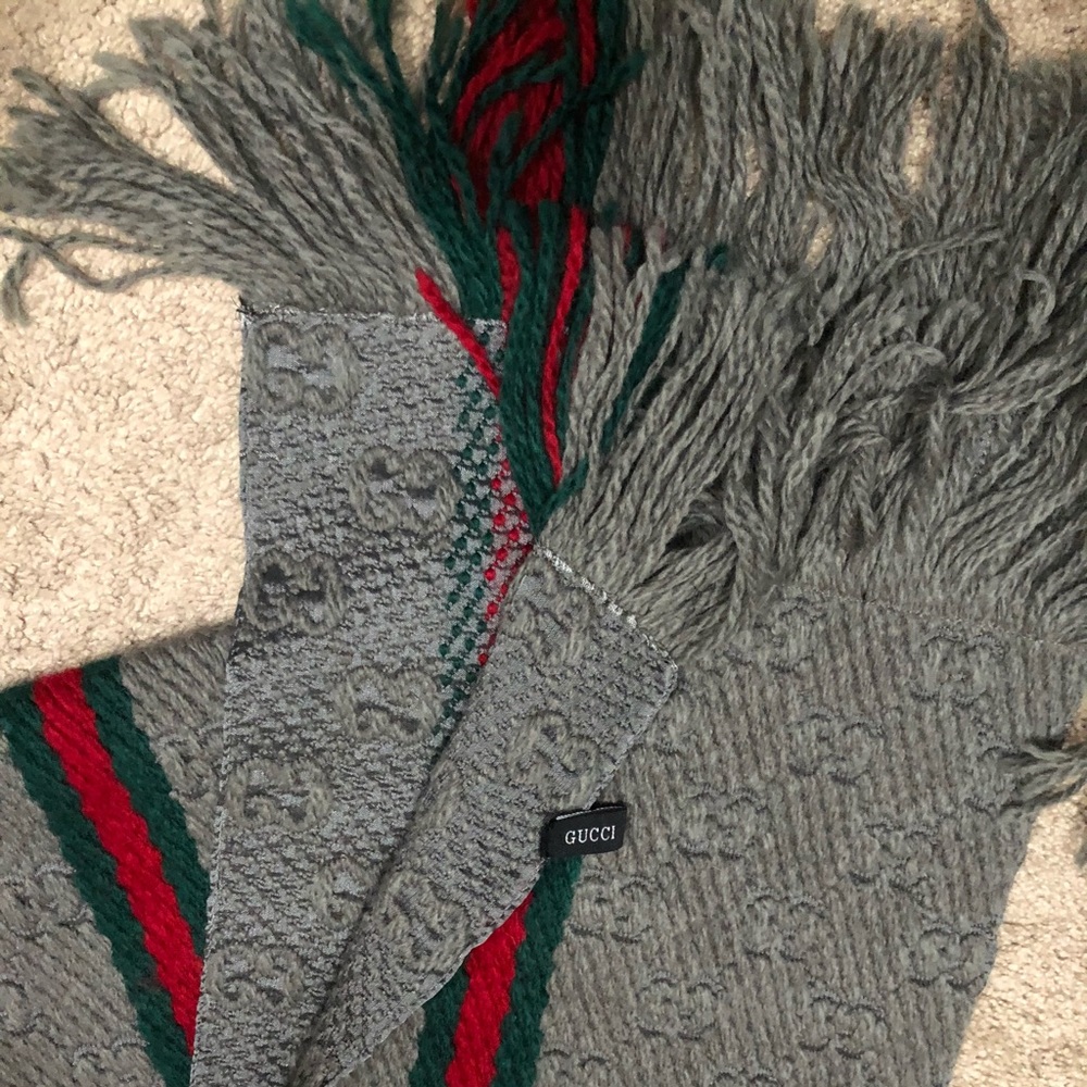 Scarf - Picture 2 of 3